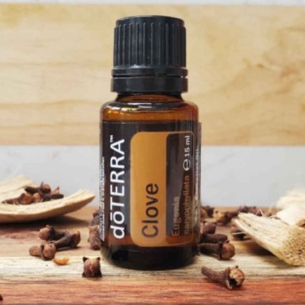 Clove Essential Oil — doTERRA, 15ml - Picture 6 of 16
